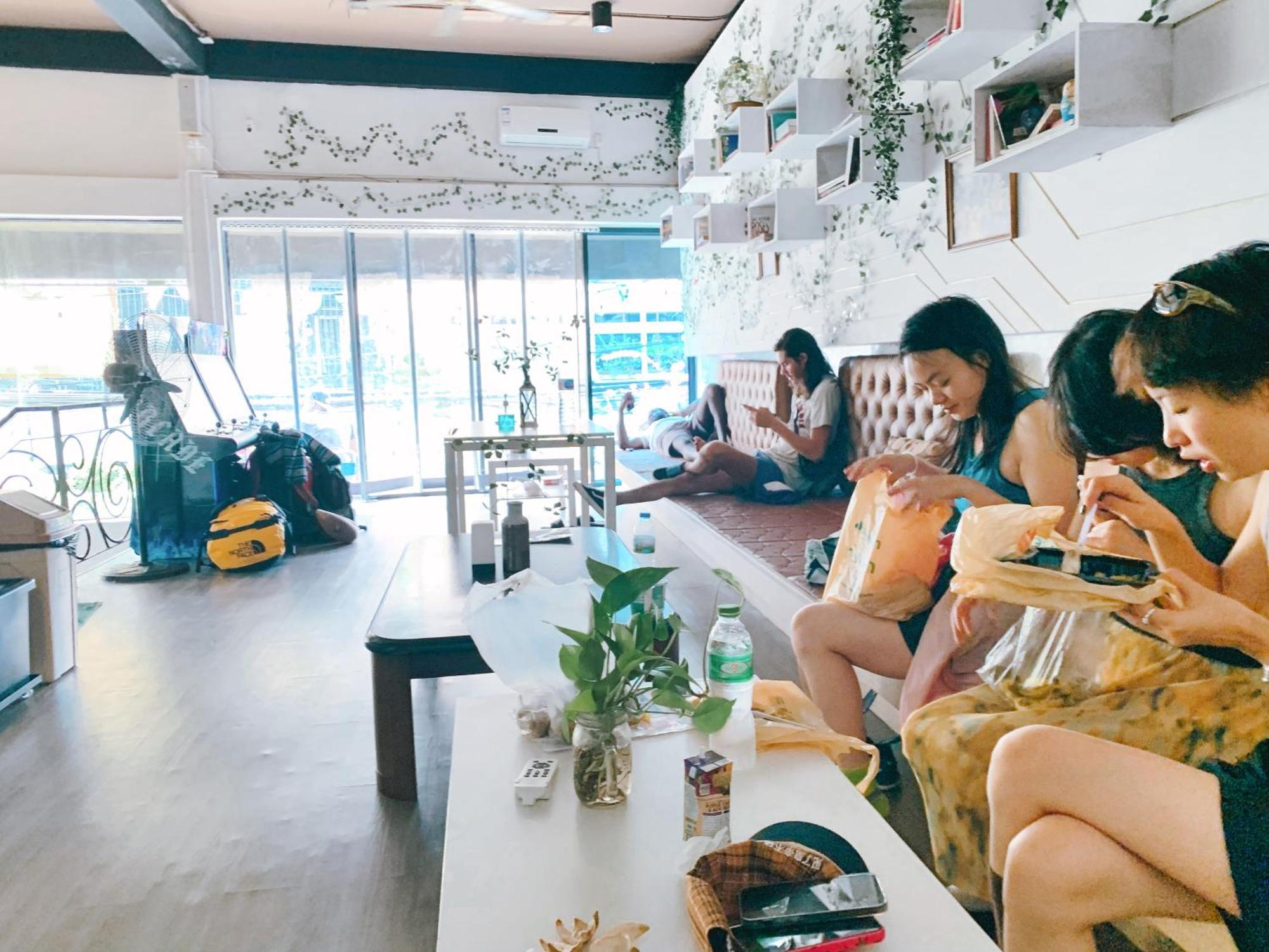 Susu Khaosan Hostel Bangkok Esterno foto