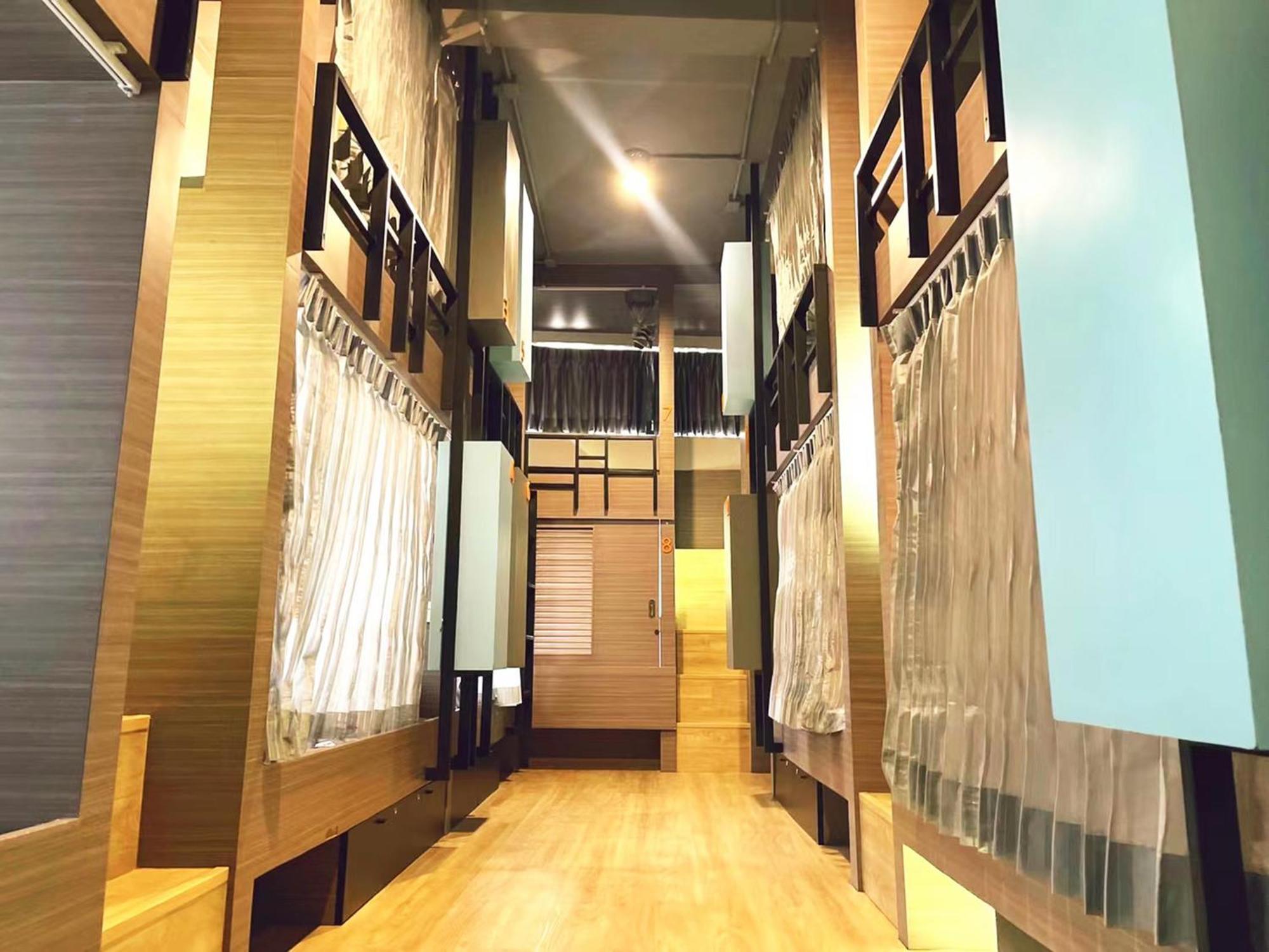 Susu Khaosan Hostel Bangkok Esterno foto