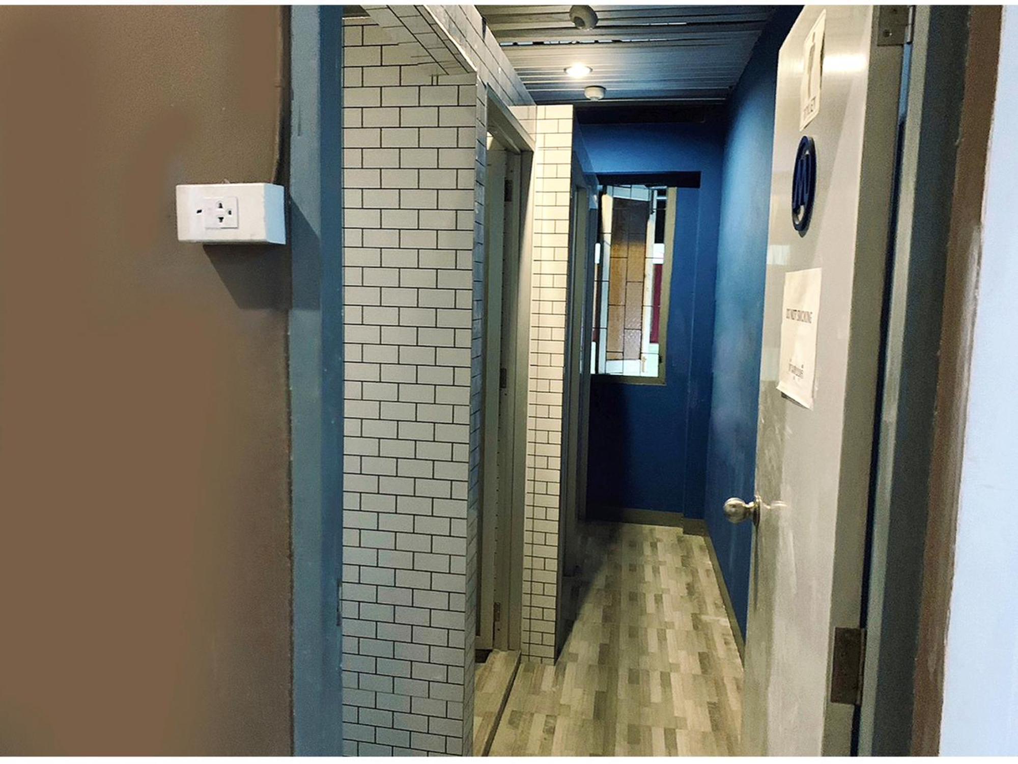 Susu Khaosan Hostel Bangkok Esterno foto