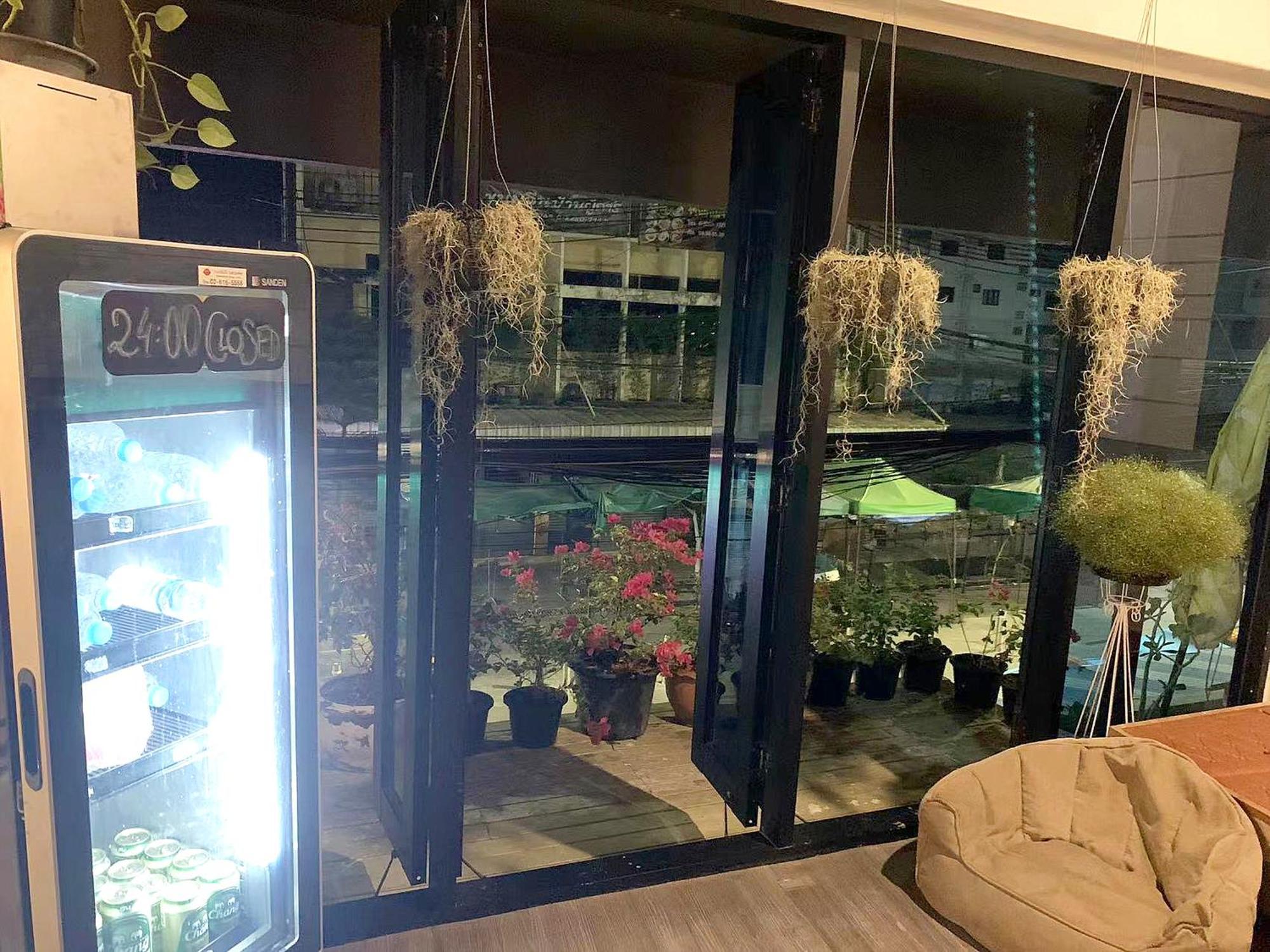 Susu Khaosan Hostel Bangkok Esterno foto