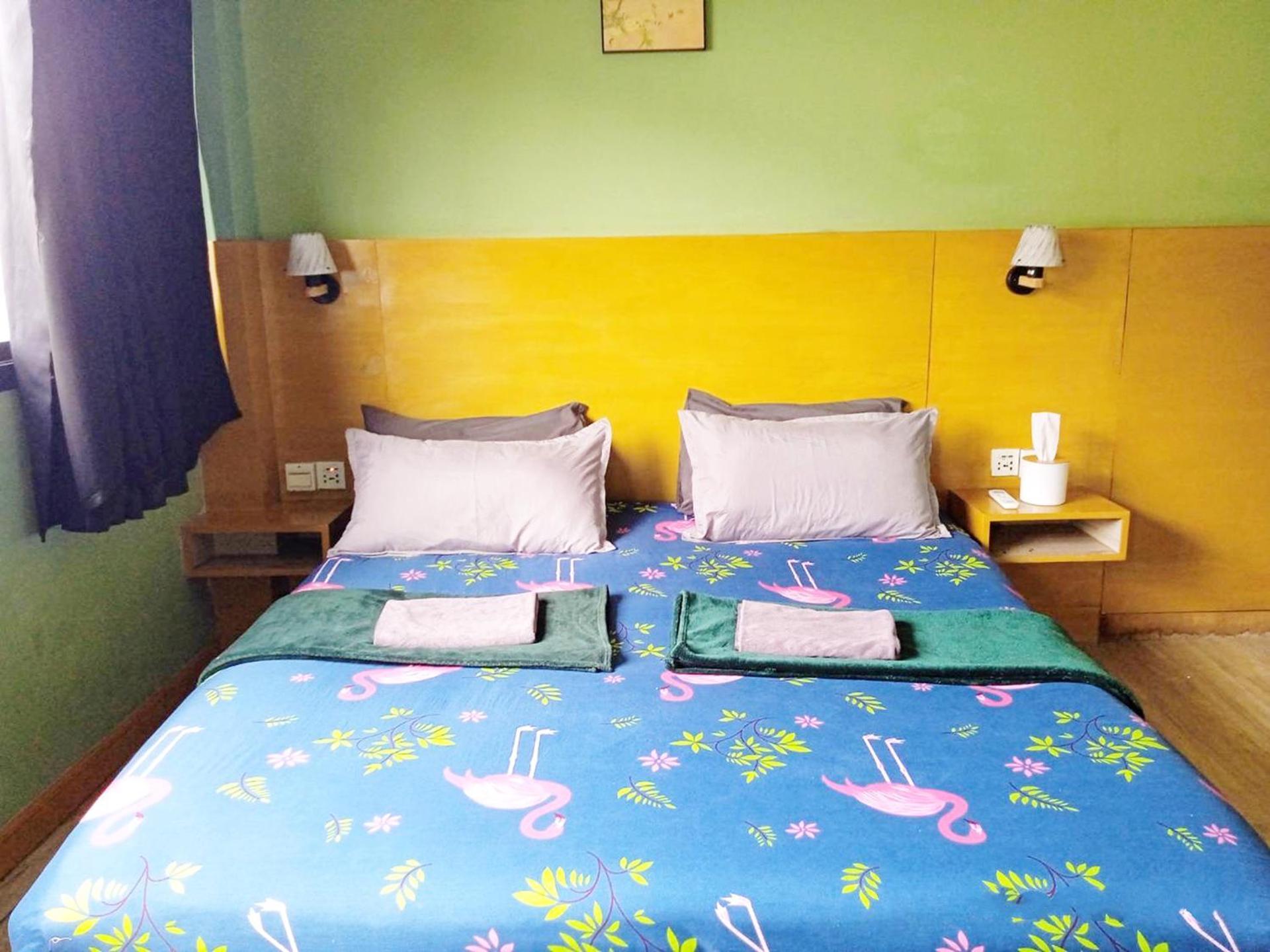 Susu Khaosan Hostel Bangkok Esterno foto